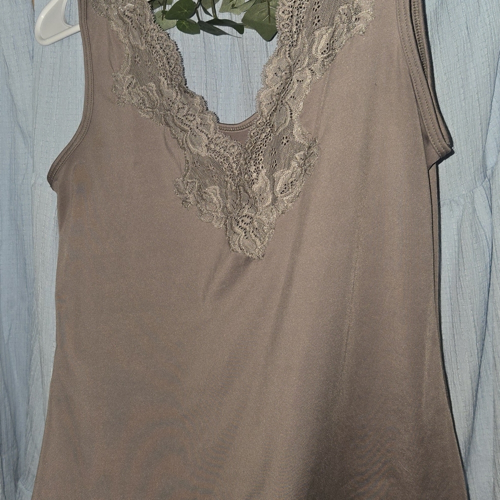 Jones New York Cream Lace Tank Top